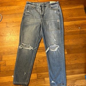 NWT American Eagle mom jeans